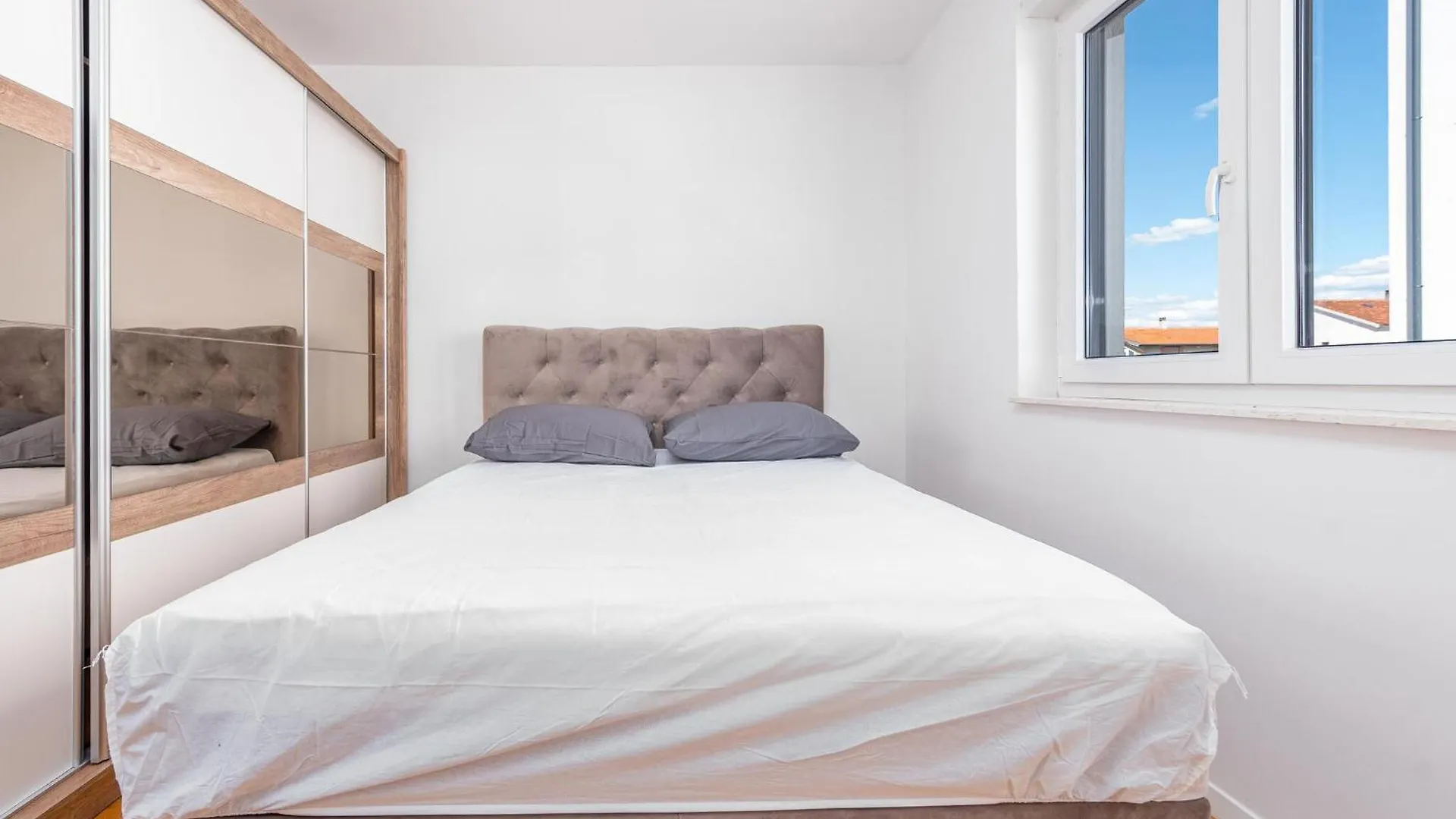 2 Bedroom Lovely Apartment In 扎达尔 0*,  克罗地亚